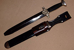 Tesák DRK pro nižší hodnosti