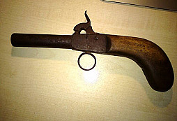Prosba o určenie starej pištole