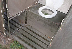 Dvouzáchod, krásné vojenské soukromí