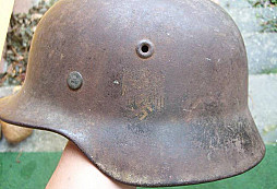 Helma, strážní boty a čutora