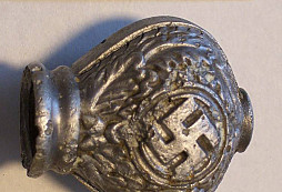 Nález