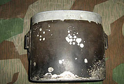 Batoh, ešus a dělostřelci