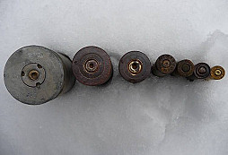 Dodatek  fotek - dna k nábojnicím