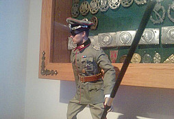 Kdo si hraje nezlobí III.