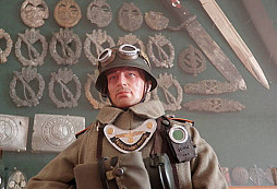 Kdo si hraje nezlobí V.