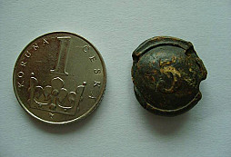 Nález