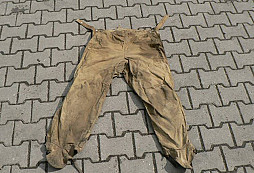 Zahadne nemecke kalhoty