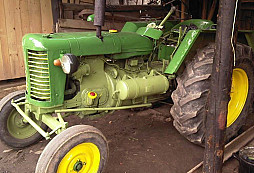 Jede do hor orat brambor, je to zetor