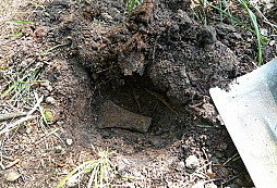 Železná sekerka s tulejkou