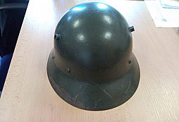 Přilba