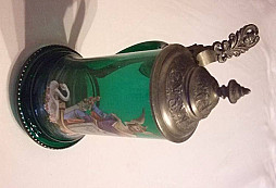 Skleněný korbel