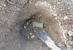 Bronzová sekerka s očkem a tulejkou