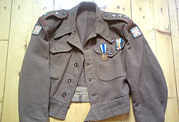 Battle Dress z půdy