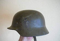 Prosba o přesnější určení německé helmy