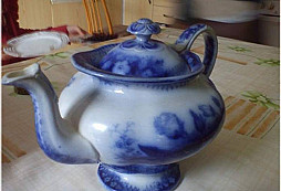 Pár věcí a porcelán