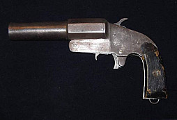 Sovětská signální pistole... 1943