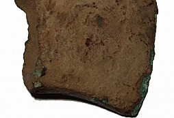 Torzo bronzové sekyrky