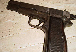 Pistol Browning FN