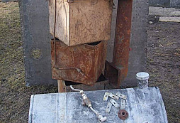 Rozebíraní techniky-1945