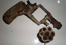 Revolver zo záhrady bez detektora