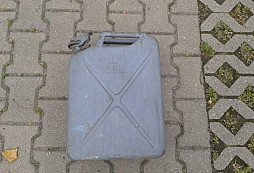 Neznámý 20L kanystr HONV