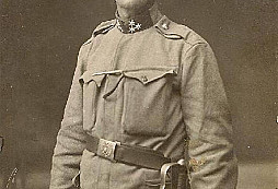 Žádost o určení uniformy a hodnosti