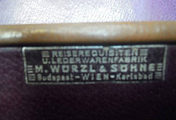 Starý kufr