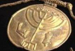 U Chrámové hory objeven zlatý poklad