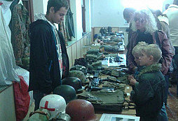 Pozvánka na vojenskou výstavu