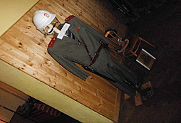 Věšák - figurína