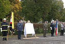 Odhalení pamětní desky radistovi paraskupiny Barium