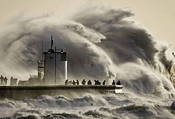 Ničivé bouře odkrývají nebezpečnou historii