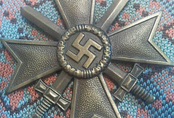 Odznak a mince