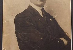 Hitlerova fotografie jde do dražby