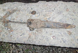 Zachráněna dýka od mr. MEGYHO