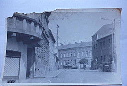 Pozná někdo město s tankem?