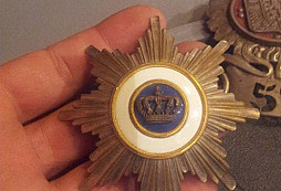 Určeni řádu. Řád koruny?