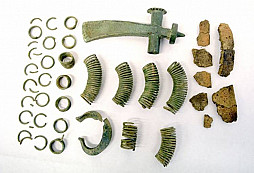 3500 let starý bronzový poklad náhodně nalezen v Polsku