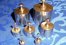 Určení šroubovatelných závažíček