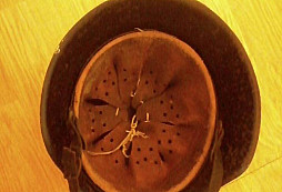 Určení přilby a plynové masky