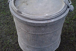 Z Kovošrotu: přepravní nádoba na jídlo - wehrmacht