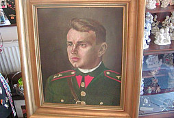 Pomoc při identifikaci poručíka