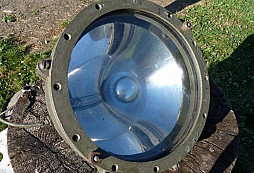 Prý je to tankový reflektor