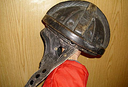 Určení kožené helmy