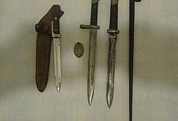 Bajonety, bodák a odznak