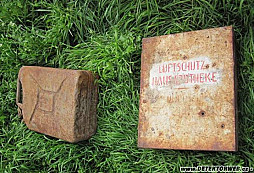 Kanystr a lékarnička