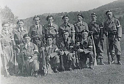 Další fotky US army a odbojové skupiny