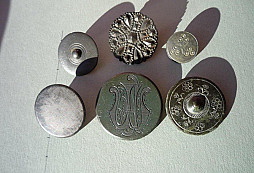 Pár knoflíků IV.