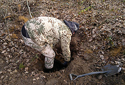 Začínáme pomalu skládat :-D Jagdpanzer 38(t)