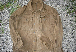 Krabica UNRRA a bluza Michalovce